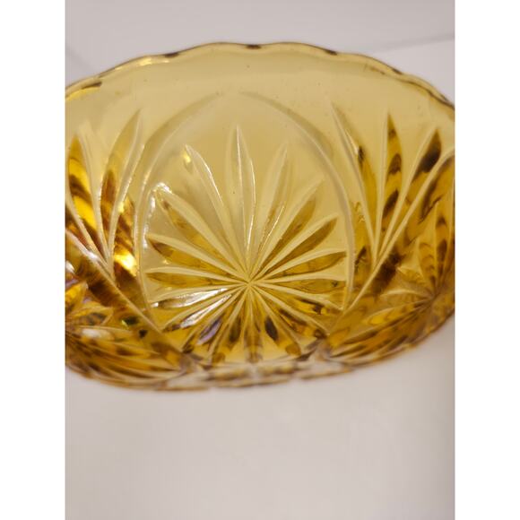 Anchor Hocking Vintage 2 Pc Chip And Dip Amber Pressed Medallion Glass Gold - Picture 4 of 9